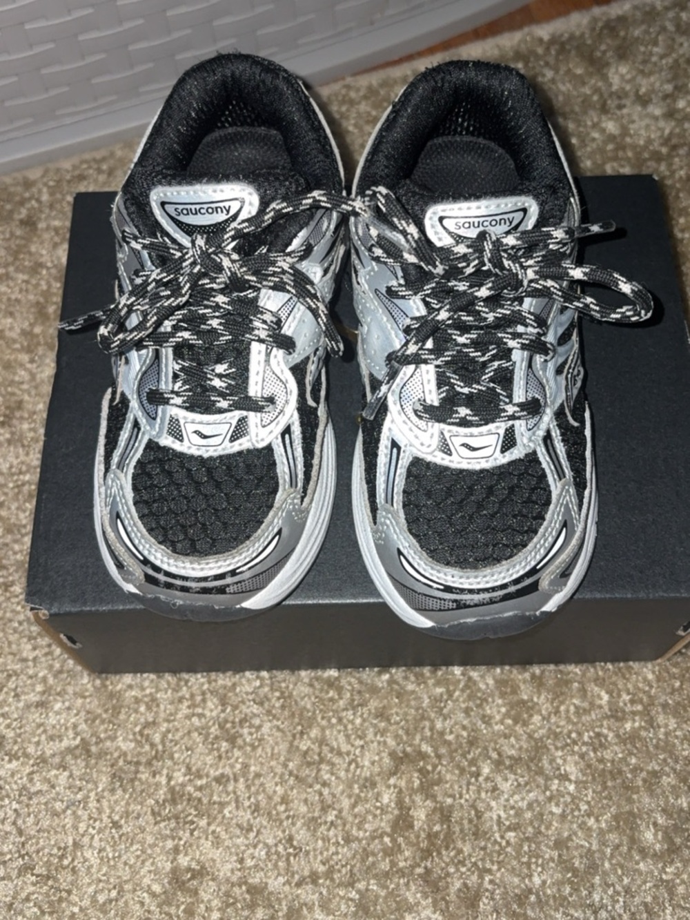 Saucony Kids Black and Silver Trail-Style Sneakers